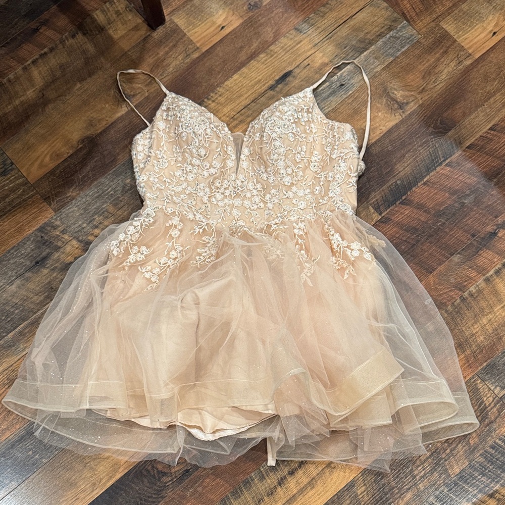 Elegant Cream Mini Dress